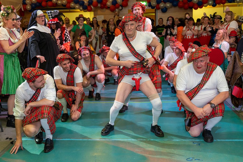 Weiberfastnacht 2023 (52)